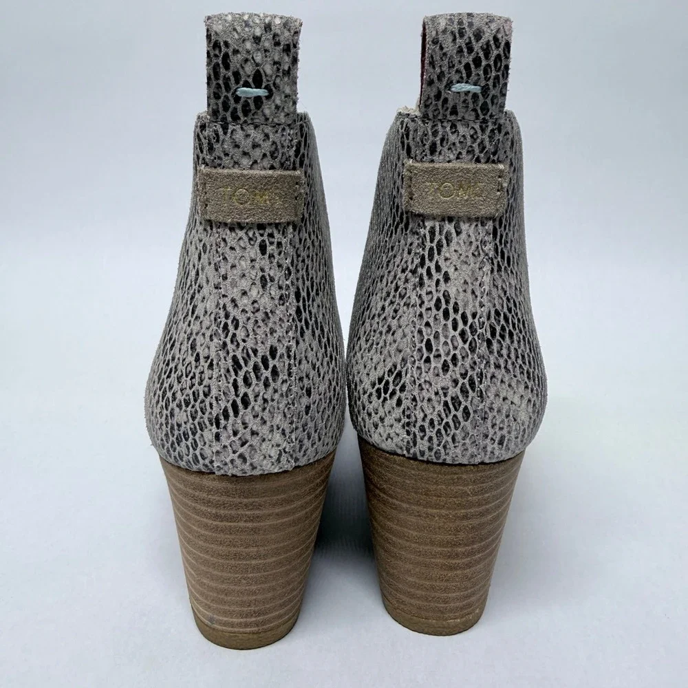 TOMS Lomas Wedge Booties Grey Snakeskin Embossed Ankle Boots  Womens 7